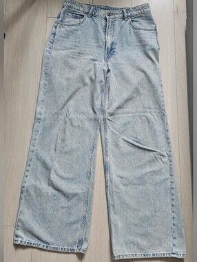 Light Wash Wide Leg Women’s Jeans